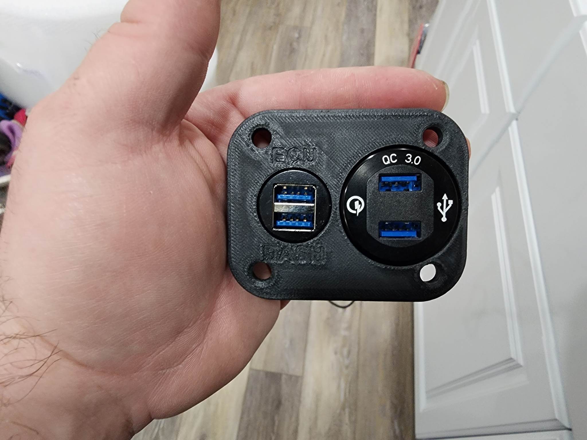 Custom Labeled USB hubs – CarChains3D LLC