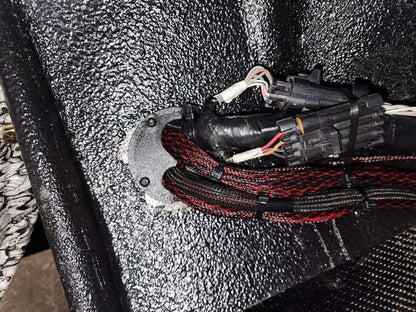 Universal bulkhead fitting for terminator x and x max systems