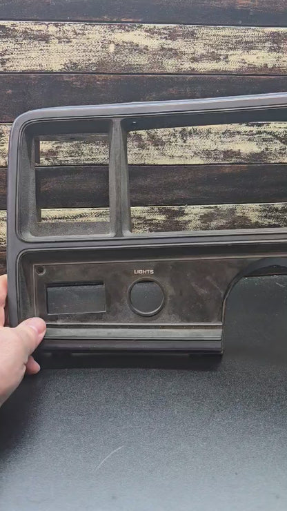 3D Printed Holley EFI 3.5 Inch Terminator X / Sniper Screen AC Vent Mount for 1978-1983 Chevrolet Malibu Sweep