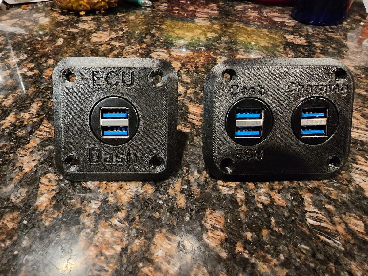 Labeled USB hubs